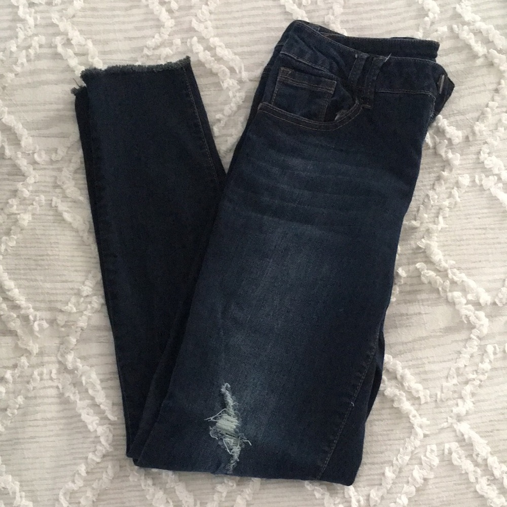 1822 jeans. Frayed ankle length.